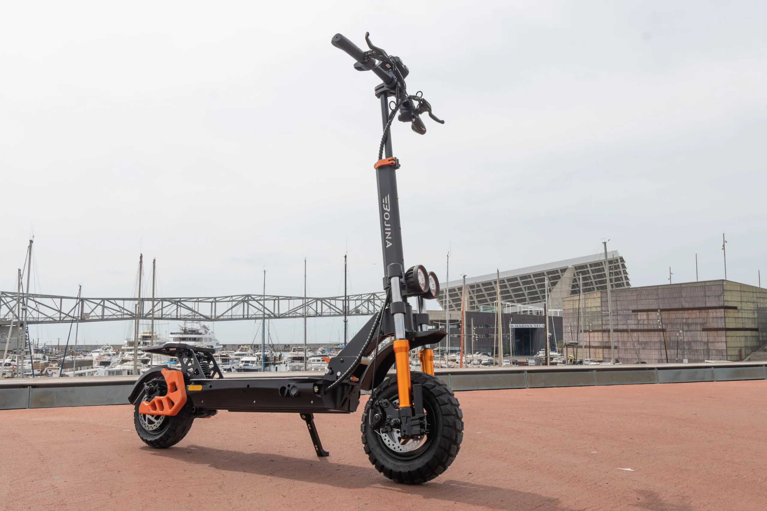 los-mejores-destinos-para-pasear-en-patinete-el-ctrico-en-barcelona